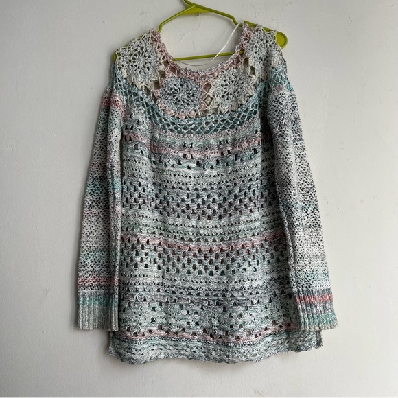 Free People Ring Of Roses Crochet Sweater size Large - Picture 7 of 13